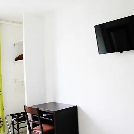 Untalented Hotel - Villette 3* Paris