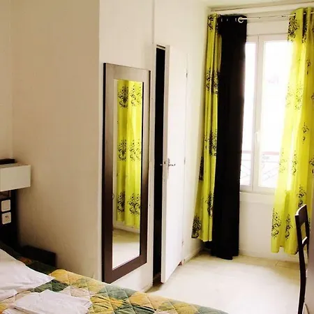 Untalented Hotel - Villette 3*
