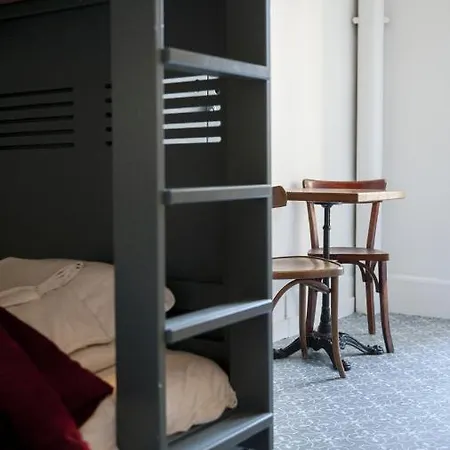 Untalented Hotel - Villette 3*